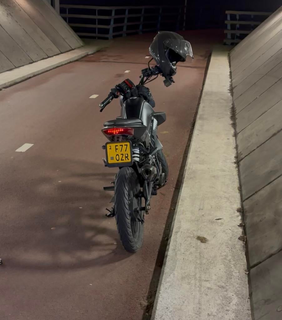 125cc onbegrensd akrapovic knallen kpipe schakelbrommer, Ophalen, Gebruikt, Maximaal 45 km/u, 125 cc