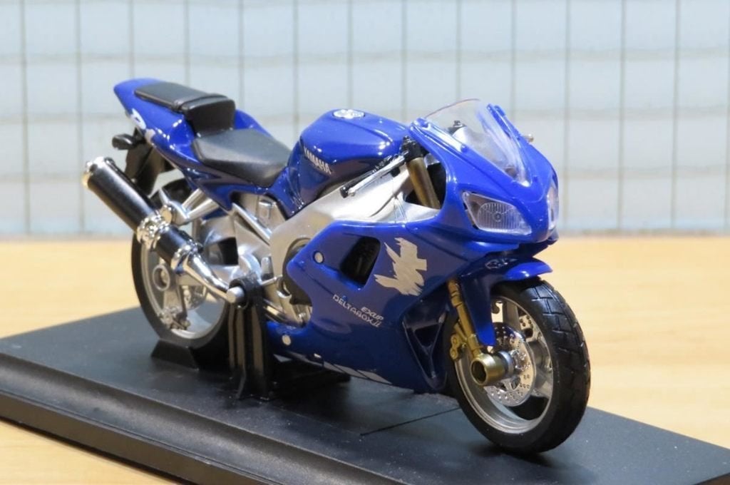 Yamaha YZF-R1 1:18 1999, Hobby en Vrije tijd, Modelauto's | 1:18, MayCheong, Nieuw, Ophalen of Verzenden, Motor