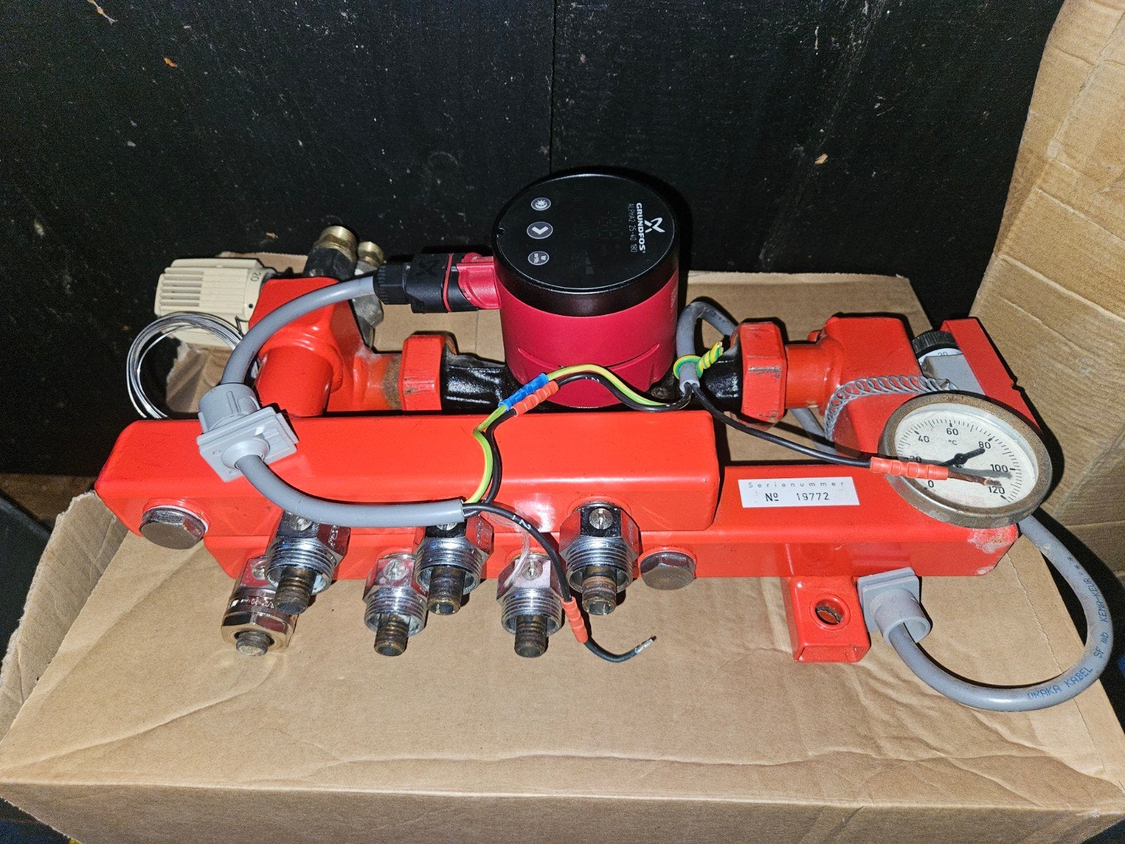 Vloerverwarming verdeler met Grundfos ALPHA2 pomp, Ophalen of Verzenden, Minder dan 60 cm, Overige typen, Minder dan 30 cm