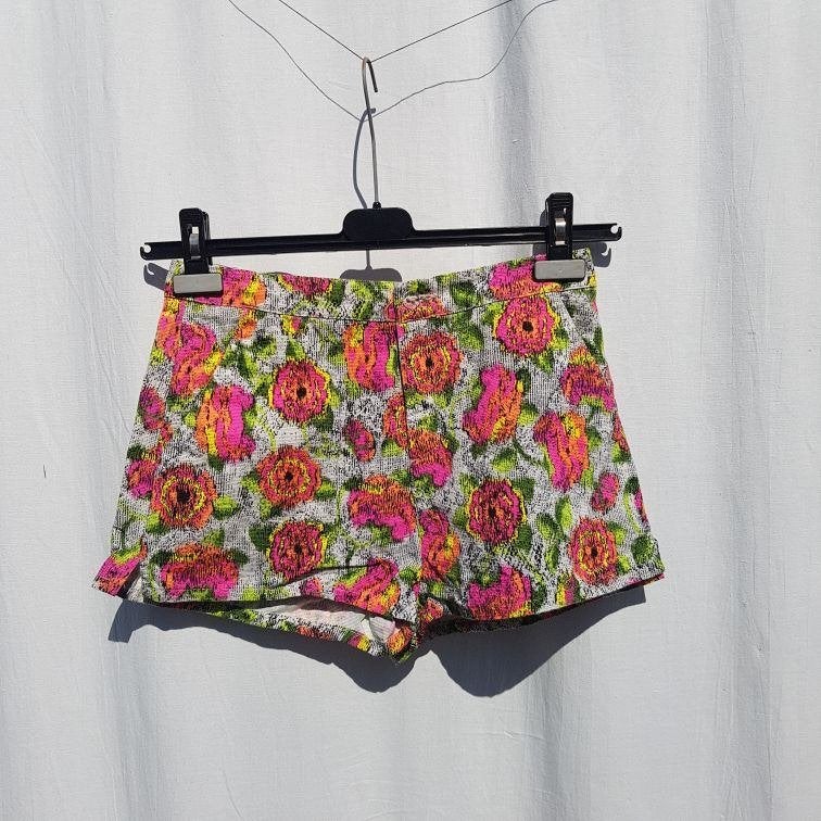 Gave korte broek! Mt s merk zara trafaluc, Kort, ., Ophalen of Verzenden, Zo goed als nieuw