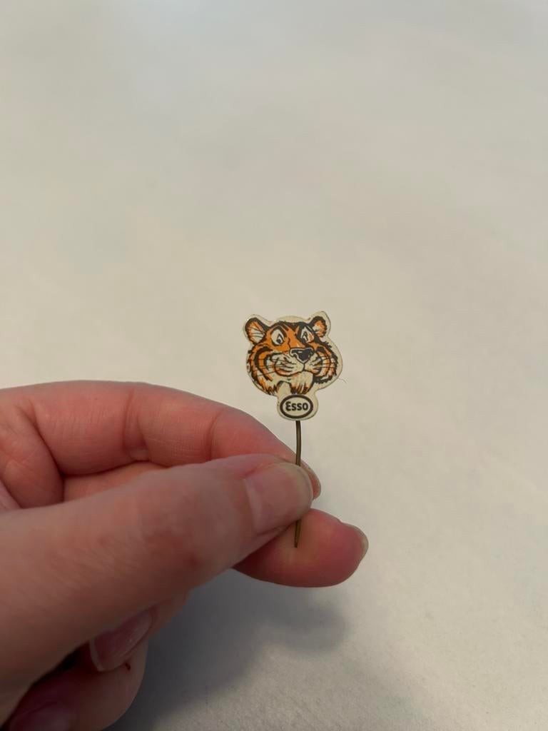 Esso tijger speldje (pin), Ophalen of Verzenden, Zo goed als nieuw, Overige onderwerpen