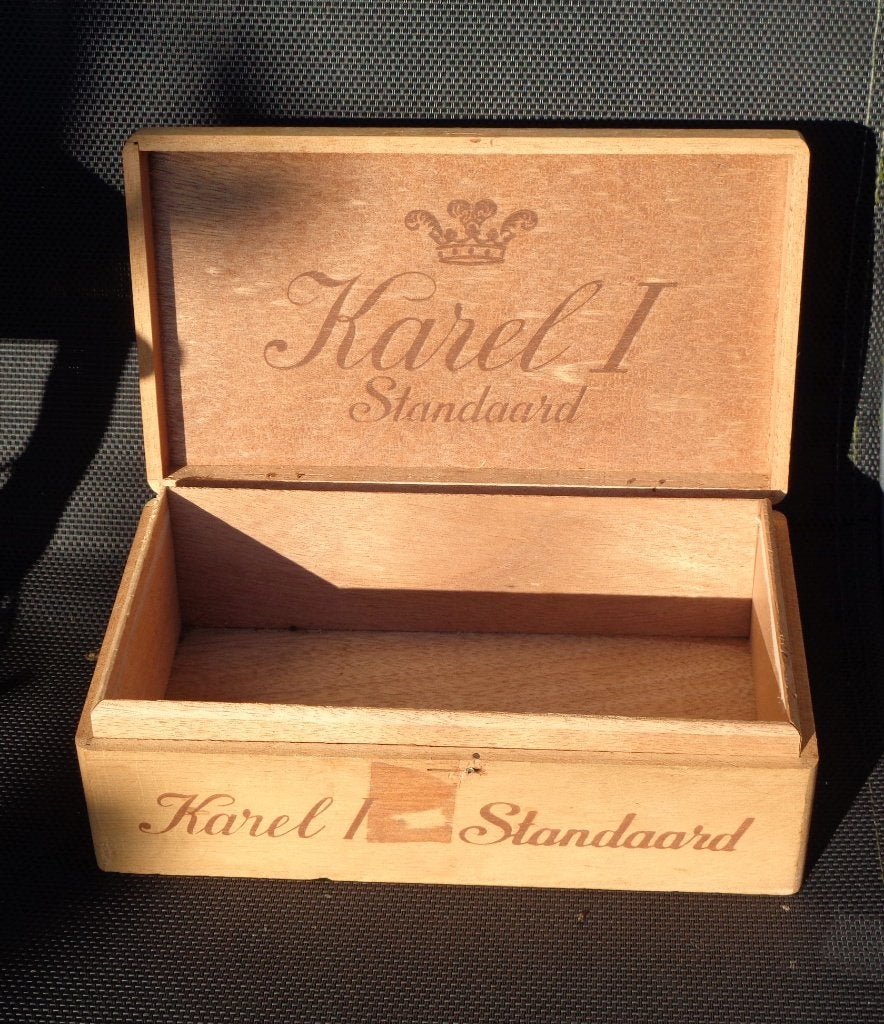 Vintage houten sigarenkistje Karel I - Standaard (50 stuks)-, Verzamelen, Rookartikelen, Aanstekers en Luciferdoosjes, Ophalen of Verzenden
