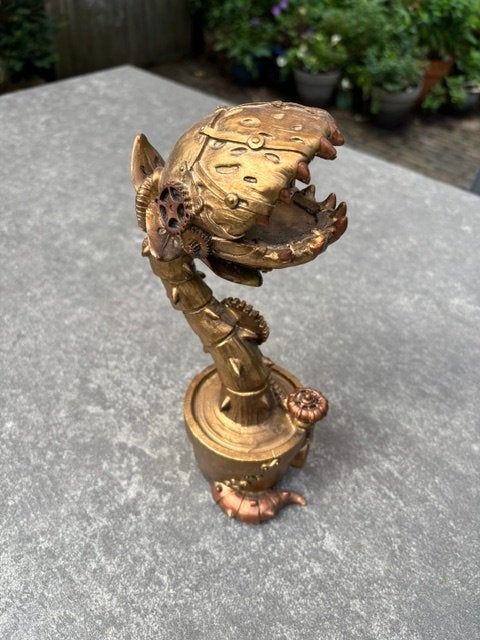 Steampunk Bronze vleesetende plant beeld/figuur, Ophalen of Verzenden, Zo goed als nieuw, Overige typen