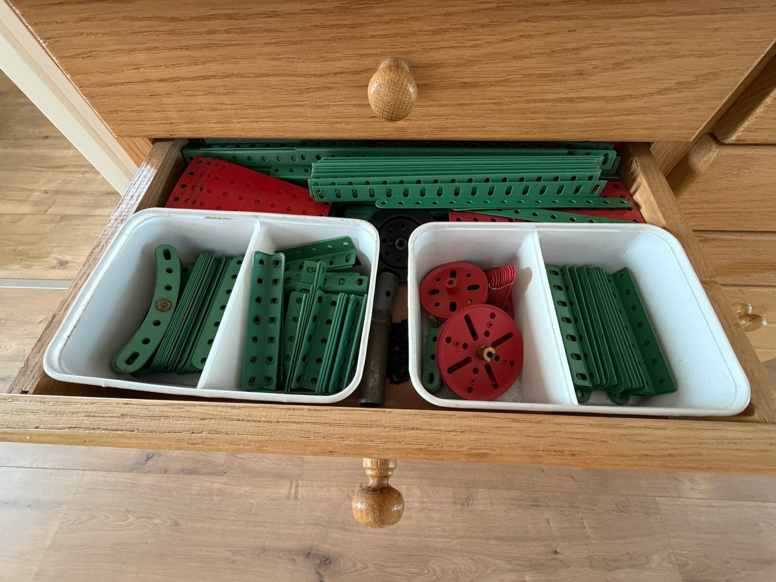 Meccano en Marklin metall en veel meer onderdelen, Hobby en Vrije tijd, Ophalen of Verzenden, Zo goed als nieuw, 1:32 tot 1:50
