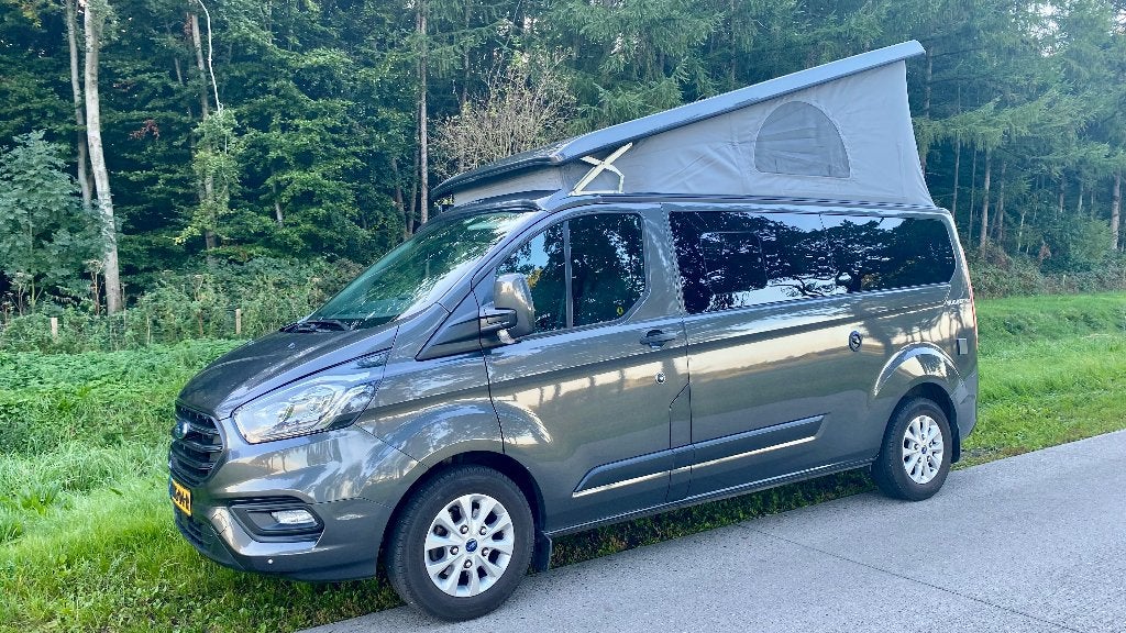 FORD NUGGET PlUS/Automaat 150PK/bj.2024/20.500km/1e eigenaar, Caravans en Kamperen, Automaat, Buscamper of Camperbus, Raamblindering