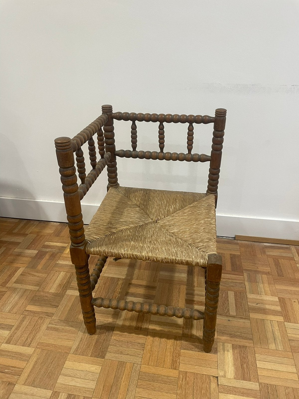 Vintage antiek hoek kruk, Kinderen en Baby's, Ophalen, Zo goed als nieuw, Stoel(en)