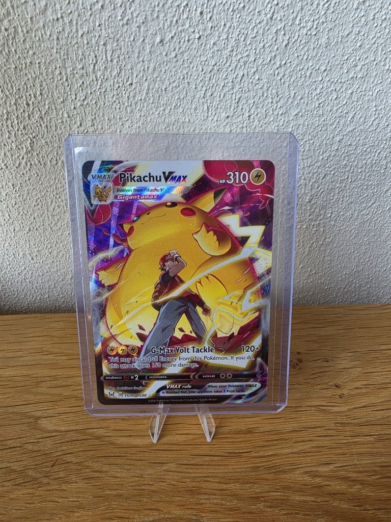 Pokémon Pikachu VMAX TG17 Lost Origin (Red) - holo, Verzenden, Zo goed als nieuw, Losse kaart, Foil