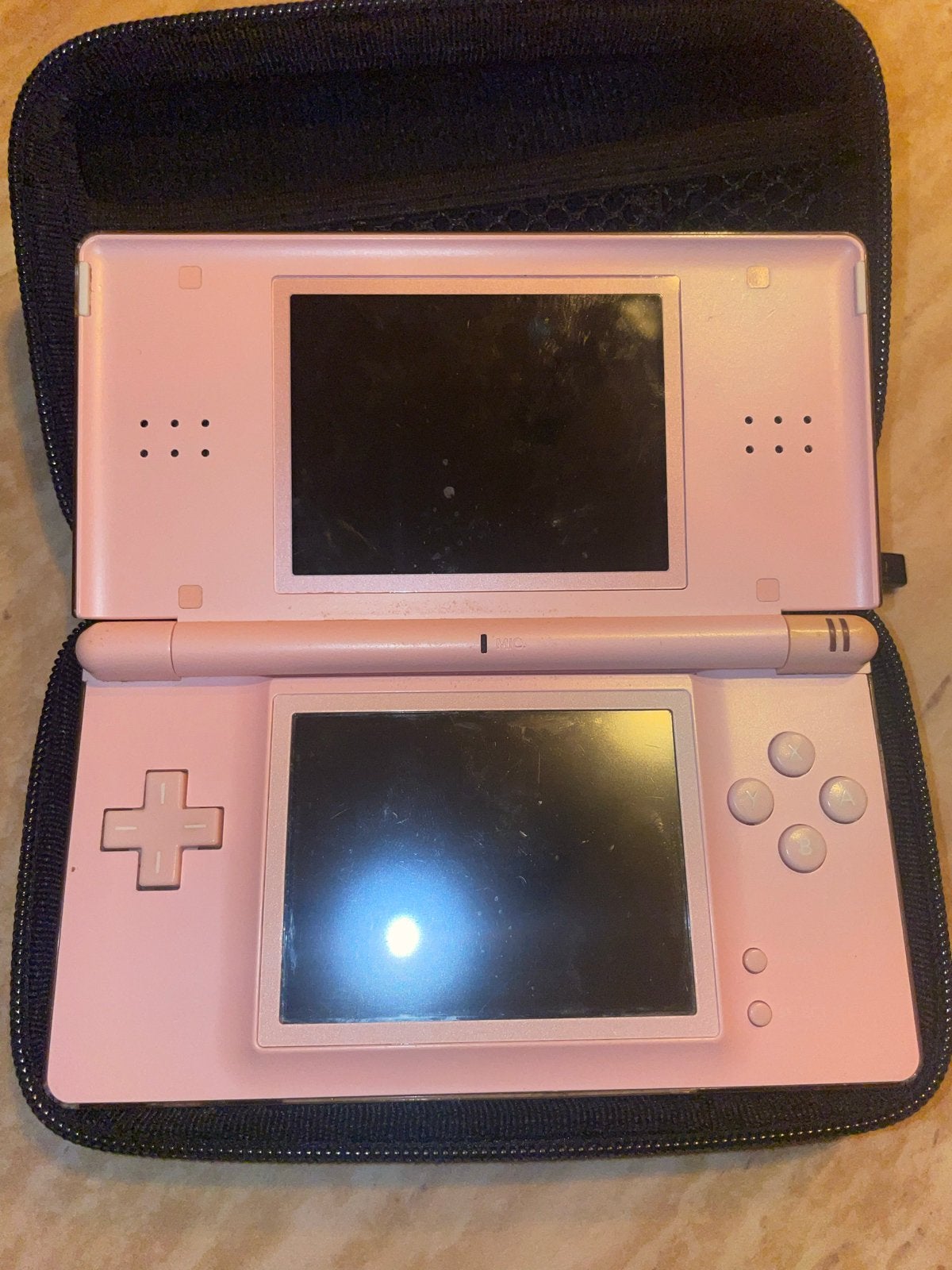 Nintendo DS Lite Roze, Spelcomputers en Games, Ophalen, Roze, Niet werkend, Met beschermhoes of tas