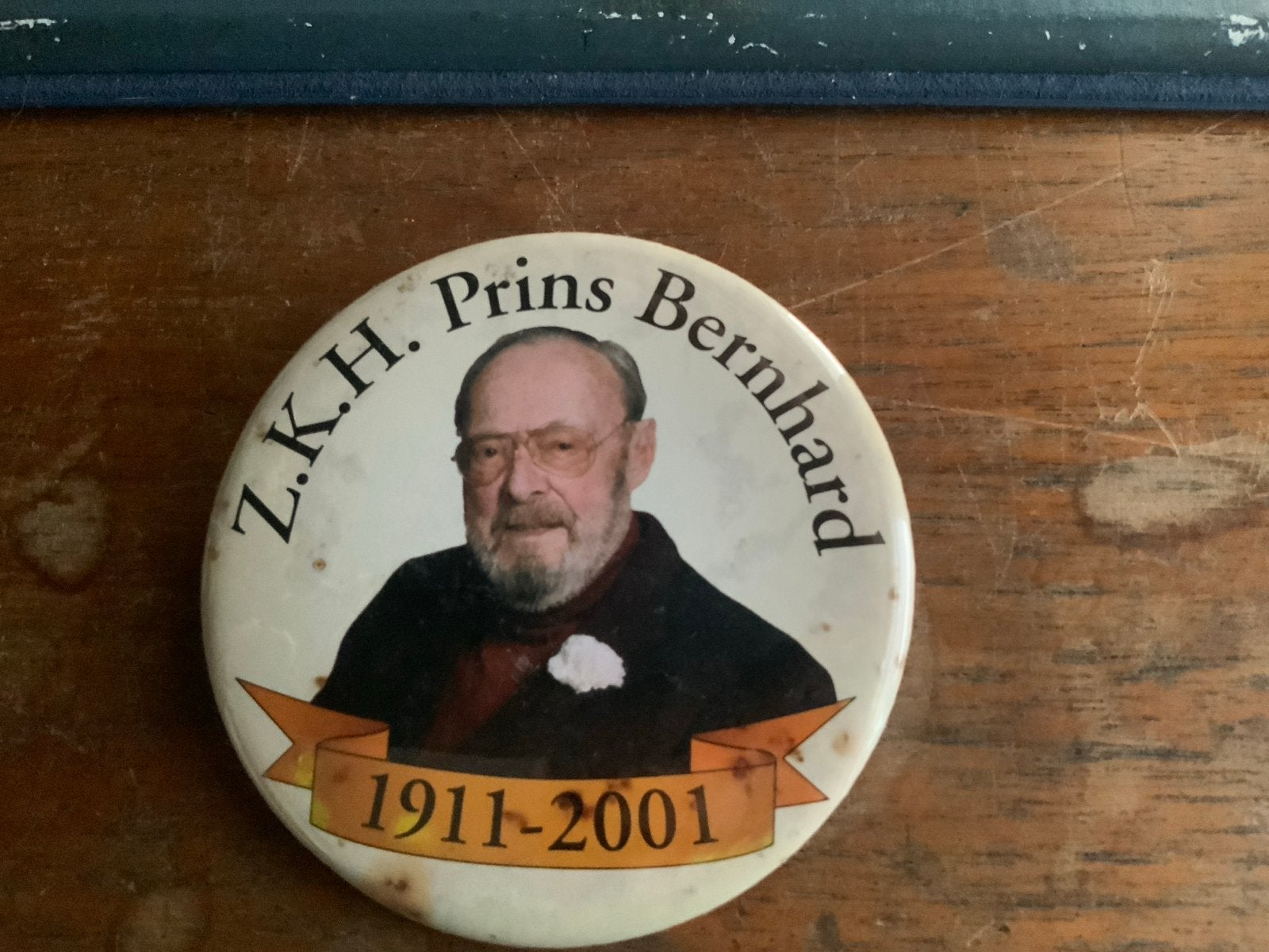 Speldje Z.K.H. Prins Bernhard 1911-2001, Ophalen of Verzenden, Gebruikt, Nederland, Speld(je) of Lepel(tje)