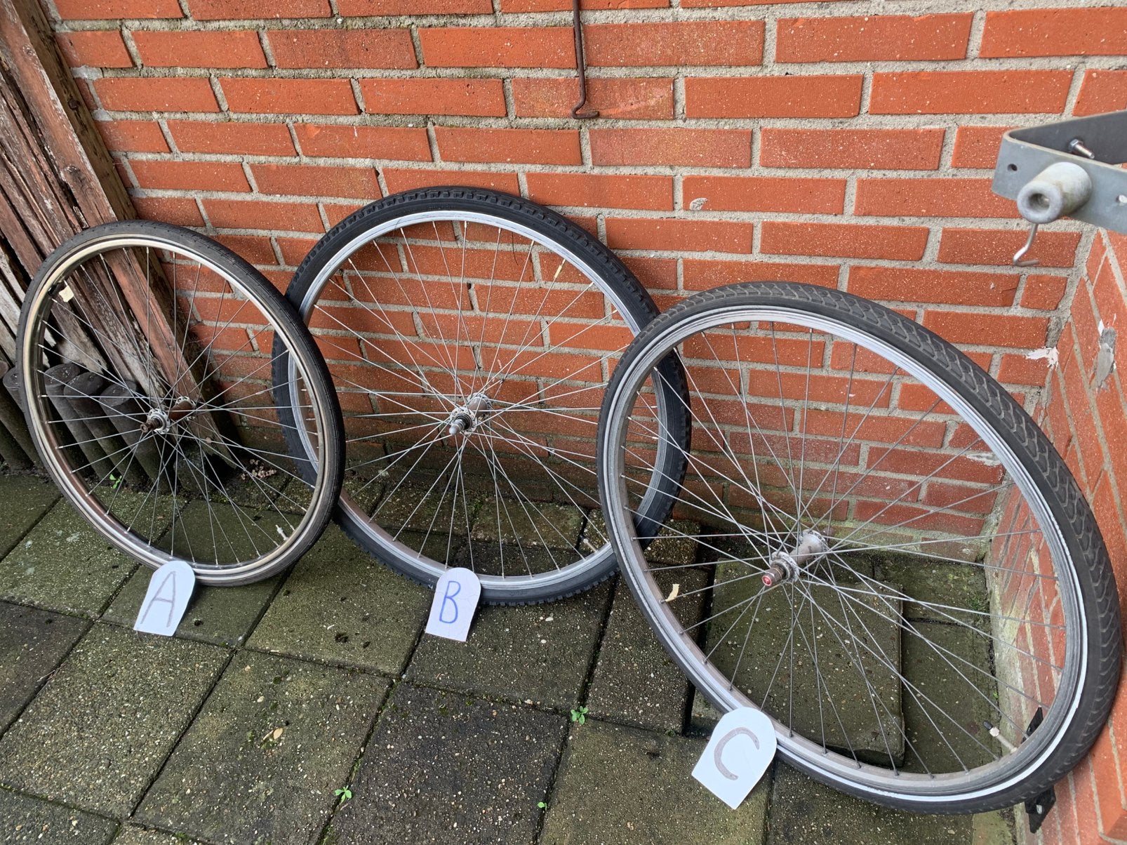 Divers fiets voorwiel,26-28inch/achterwiel(28 inch), Fietsen en Brommers, Fietsonderdelen, Ophalen of Verzenden, Zo goed als nieuw
