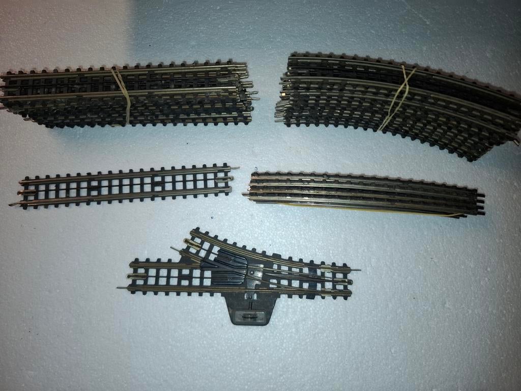 Trix express rails met station en stoplicht in ho, Gebruikt, Gelijkstroom, Trix, Rails