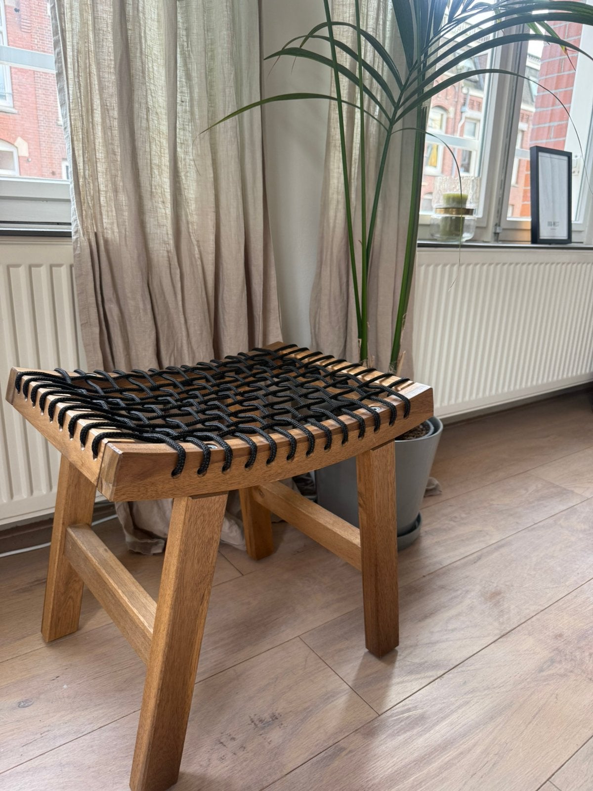 Wood/lace stool, Ophalen, Zo goed als nieuw, Bruin, Eén