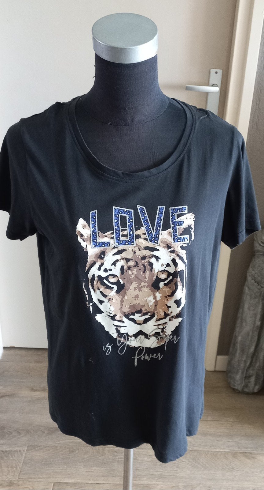 City Life T-shirt met tijgerprint en 'LOVE' opdruk, Maat 38/40 (M), City Life, Zwart, Ophalen of Verzenden