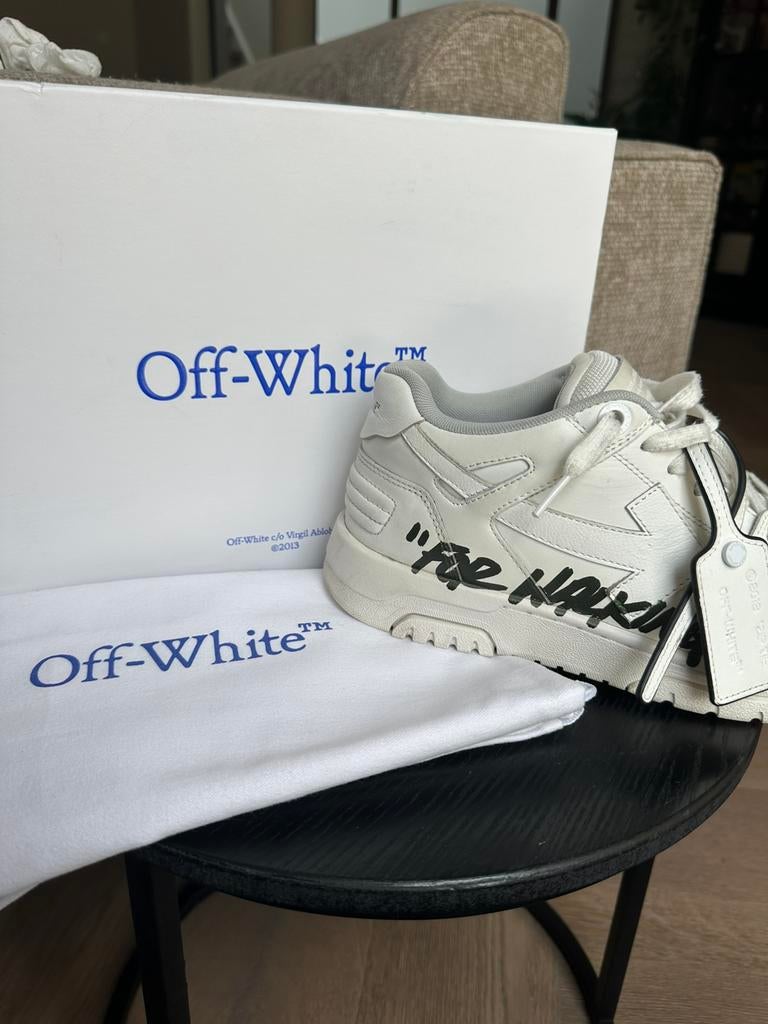 Off white “out of office” schoenen, Wit, Ophalen of Verzenden, Sneakers of Gympen, Zo goed als nieuw