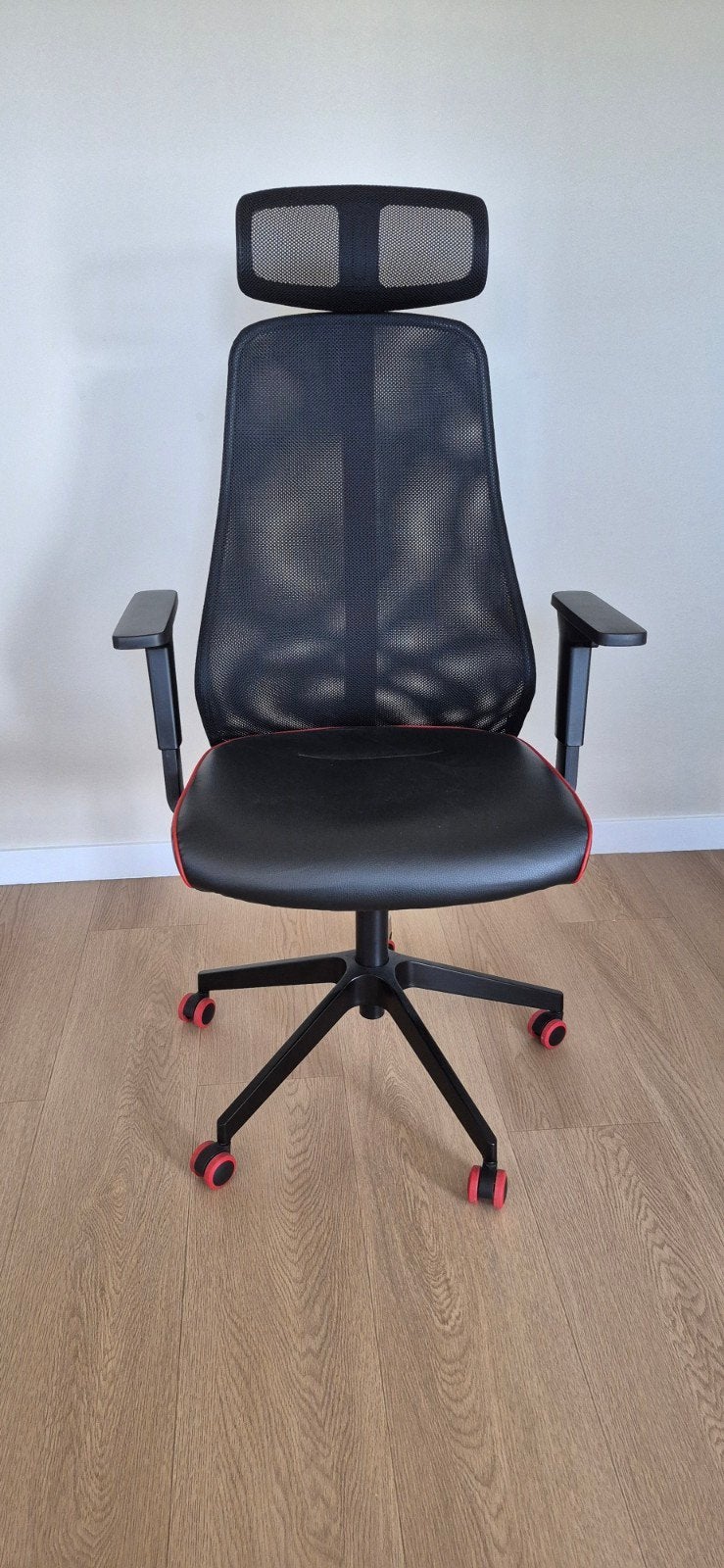 Gaming Bureaustoel Zwart/Rood - Zo goed als nieuw, Ophalen, Zwart, Bureaustoel, Ergonomisch