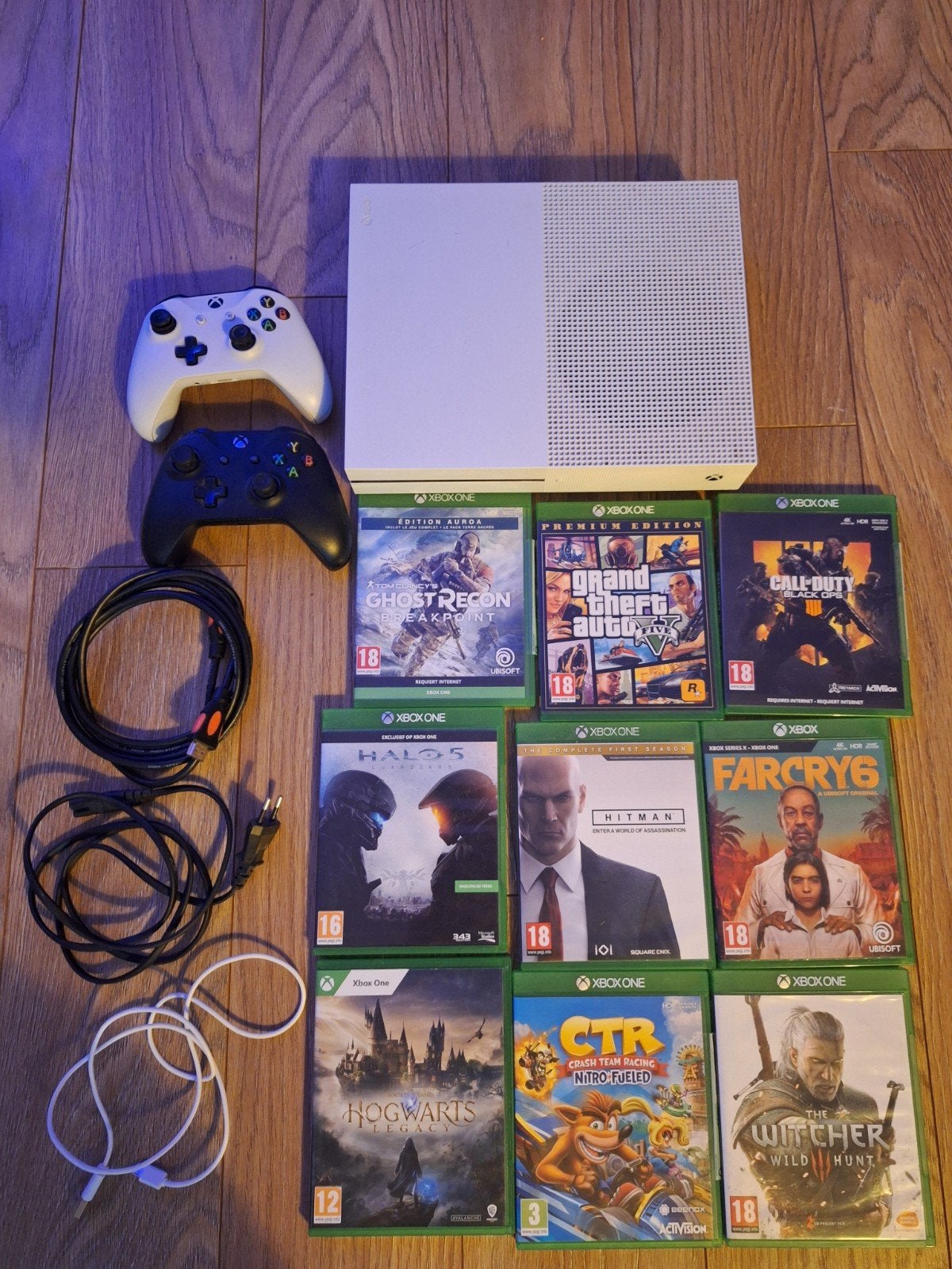 Xbox One S 1TB met 2 controllers en 9 games, Met games, One Microsoft Way, Redmond, WA 98052, USA, Microsoft, Met 2 controllers