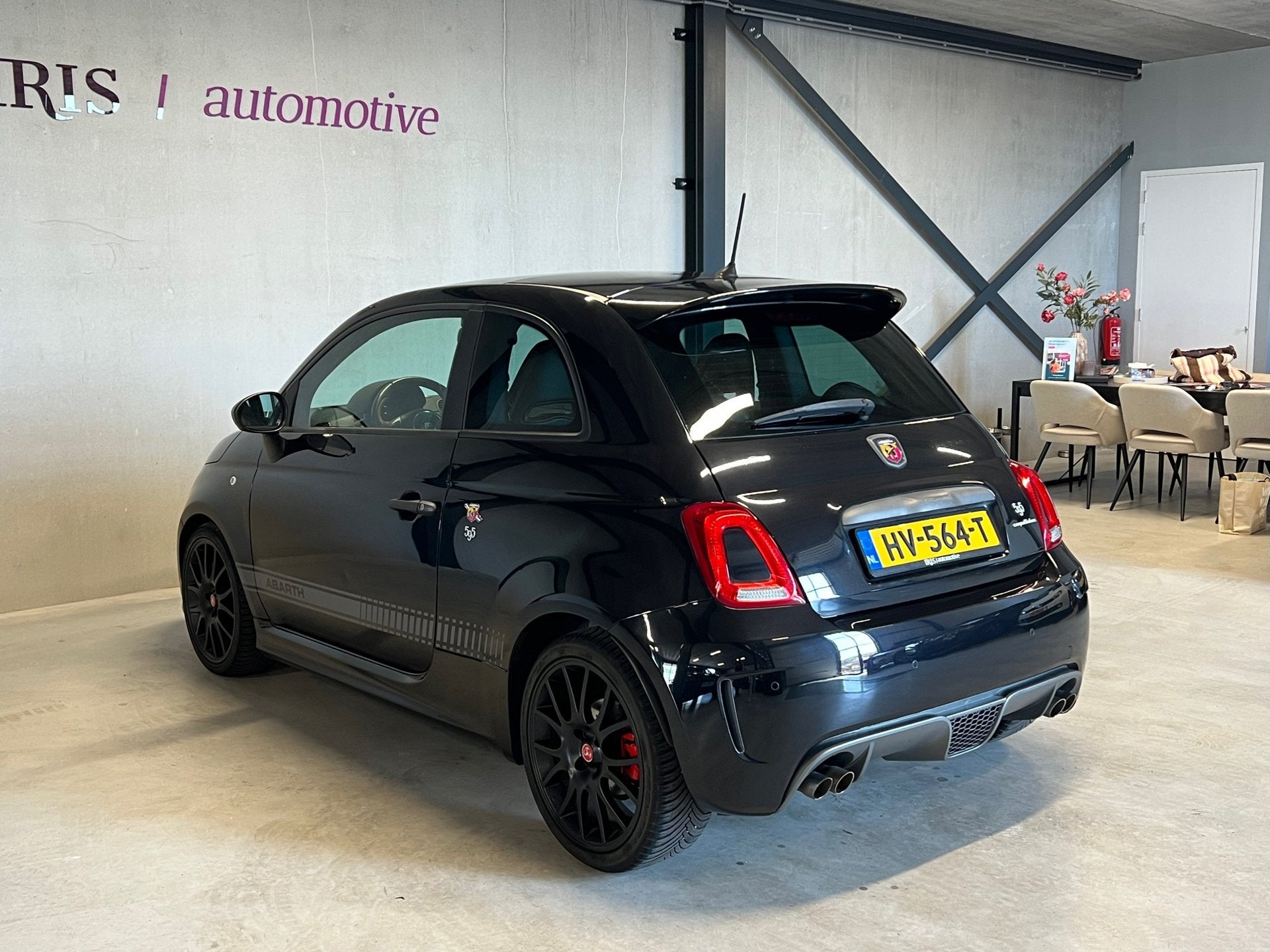 Abarth 500 1.4 T-Jet - 595 - Pano - Sabelt Kuipstoelen - Org, Voorwielaandrijving, Parkeersensor, Euro 6, 4 stoelen