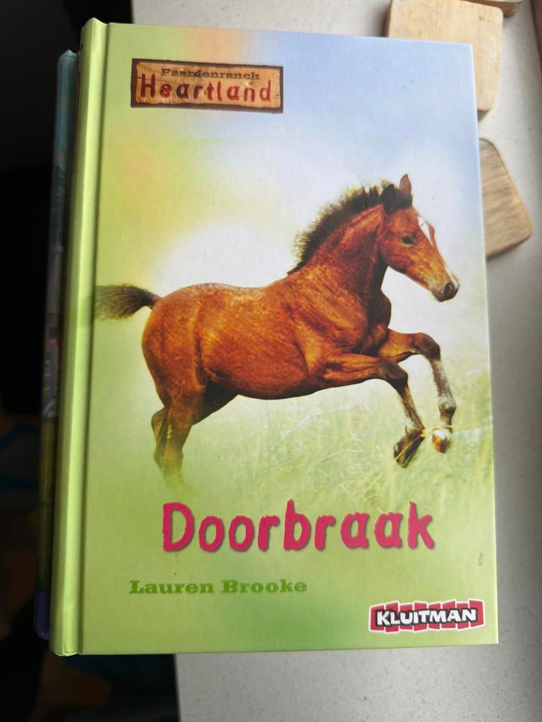 Paardenranch Heartland: Doorbraak - Lauren Brooke, Boeken, Ophalen of Verzenden, Gelezen, Fictie