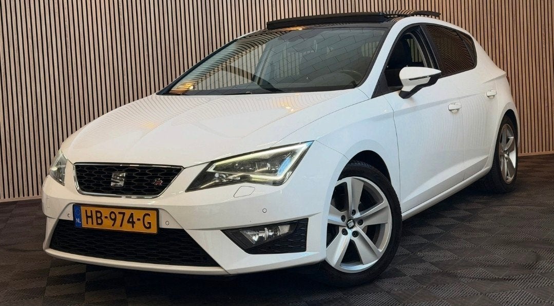 Seat Leon 1.4 TSI ACT 110KW 2015 Wit, Auto's, 1141 kg, 4 cilinders, Leon, 620 kg