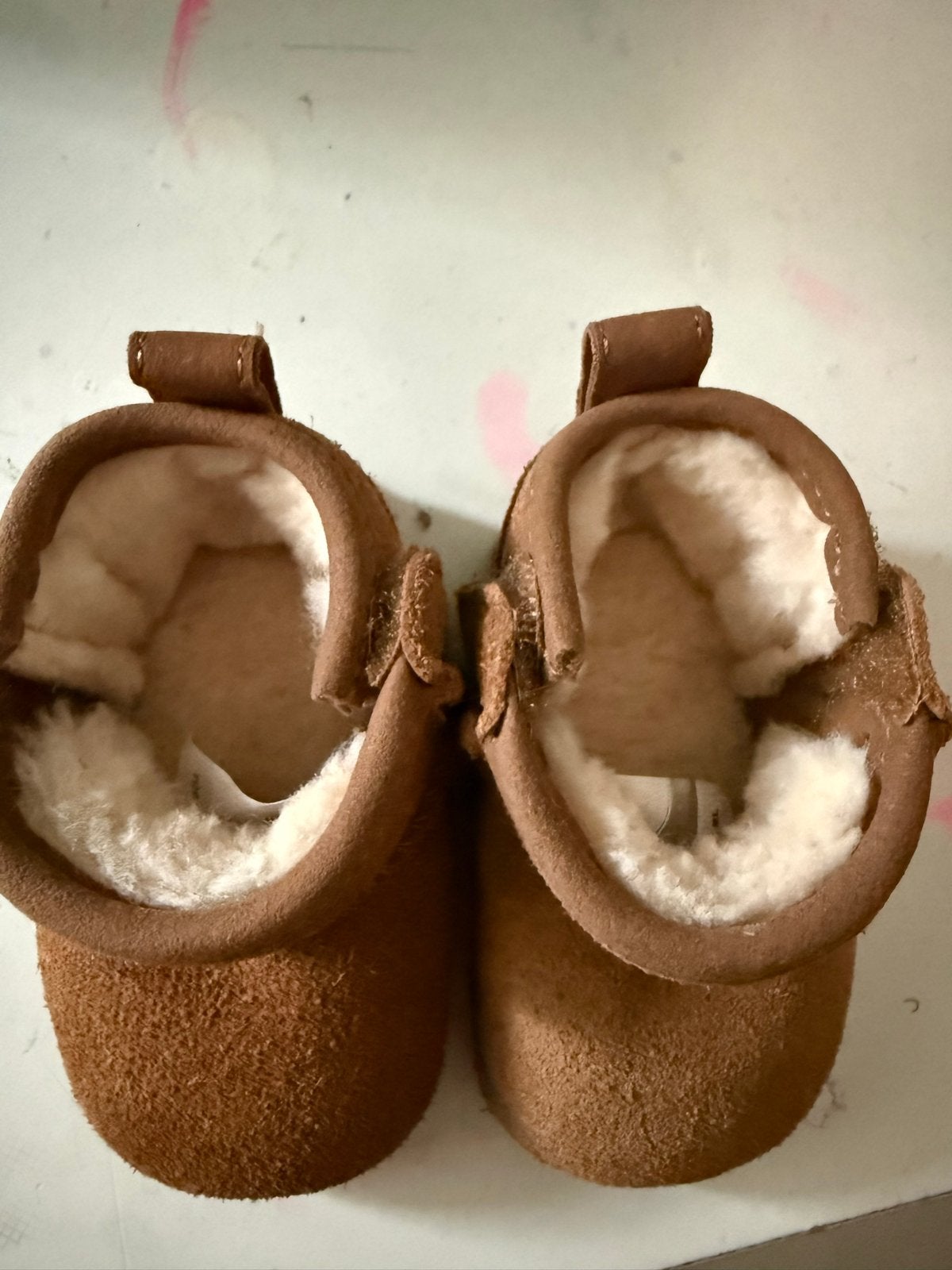 UGG baby slofjes maat 16 - Zo goed als nieuw, Ophalen, Zo goed als nieuw, Jongen of Meisje, Schoenen