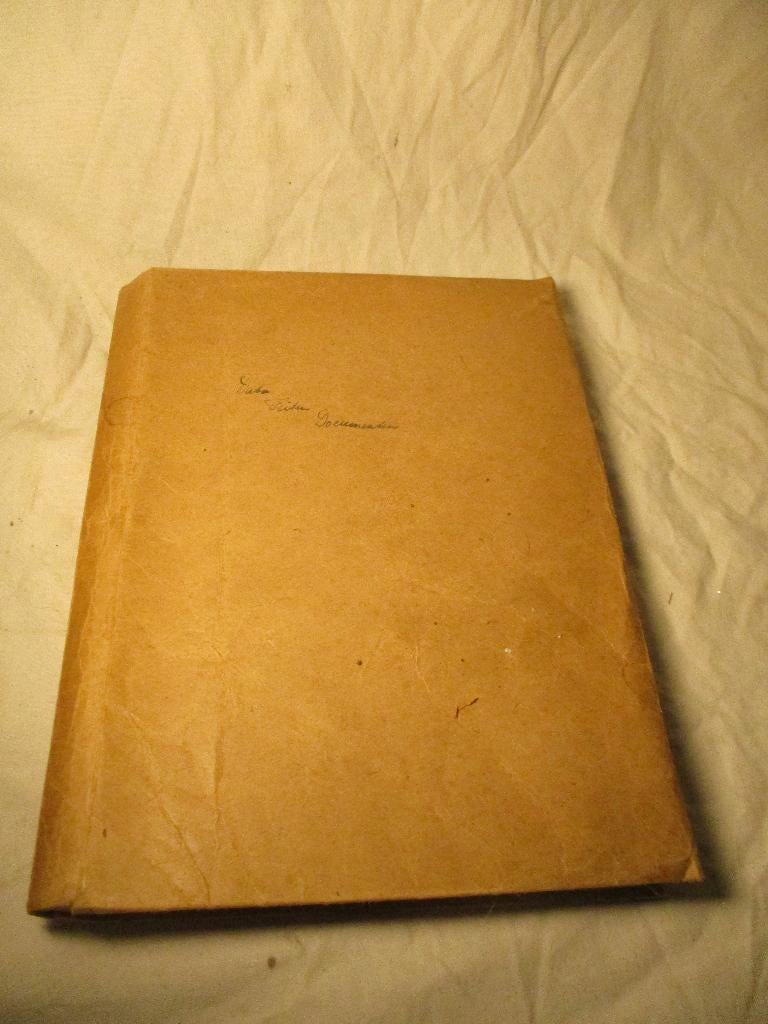 Kroniek boek 2e wereldoorlog Data en feiten Documenten 1945, Ophalen of Verzenden, Overige soorten, Nederland, Boek of Tijdschrift