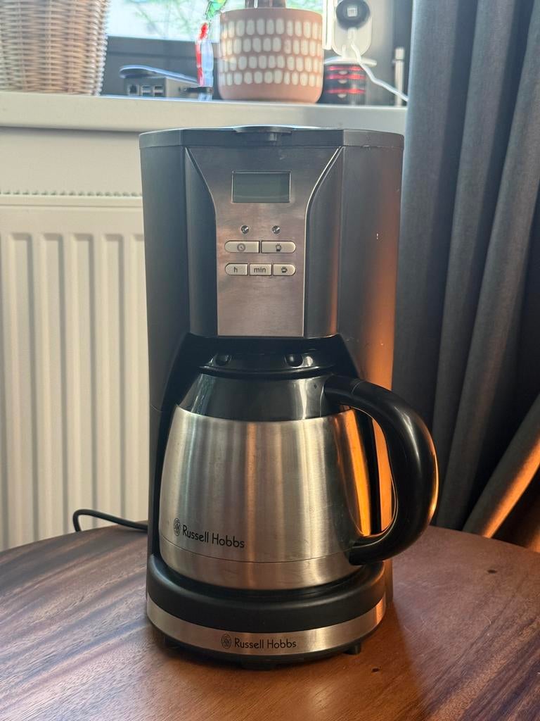 Russell Hobbs Coffee Maker with Thermal Carafe, Ophalen of Verzenden, Zo goed als nieuw, Koffiemachine, Gemalen koffie