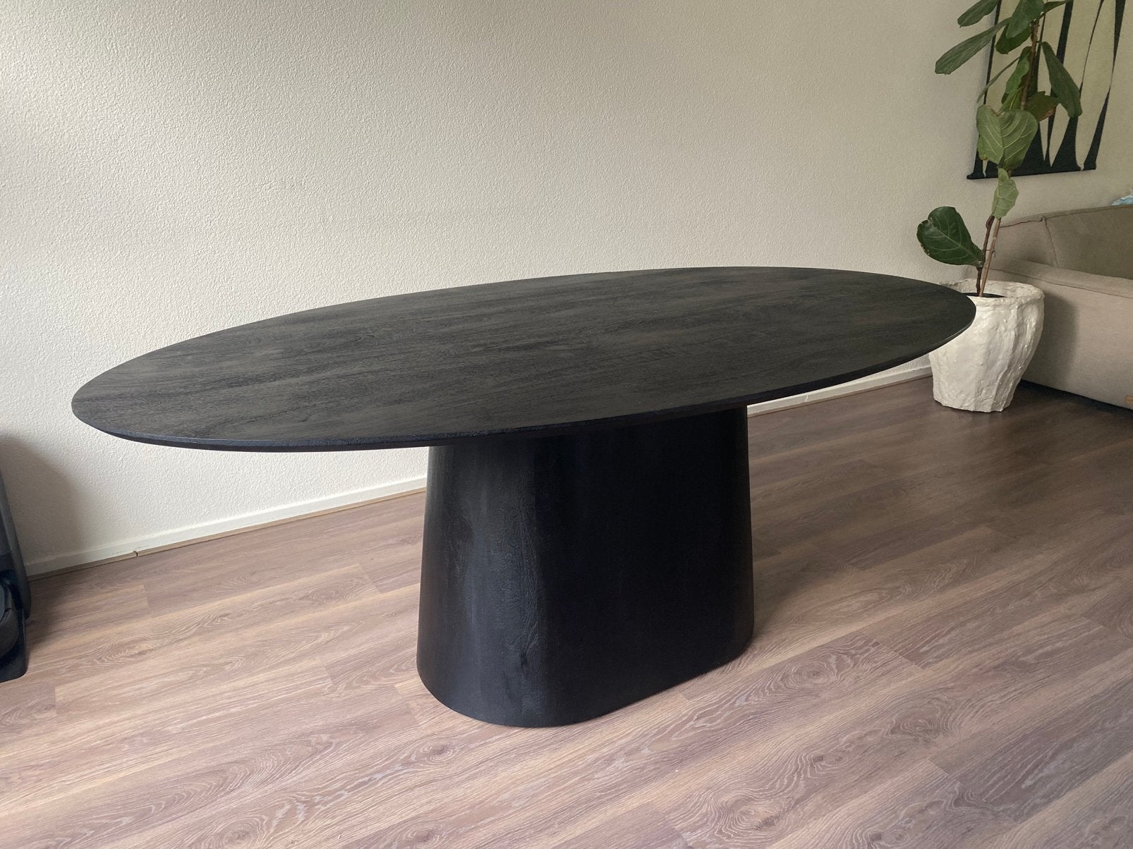 Zo goed als nieuwe zwarte eettafel ovaal 200 cm., Huis en Inrichting, Tafels | Eettafels, Ophalen, 100 tot 150 cm, 200 cm of meer