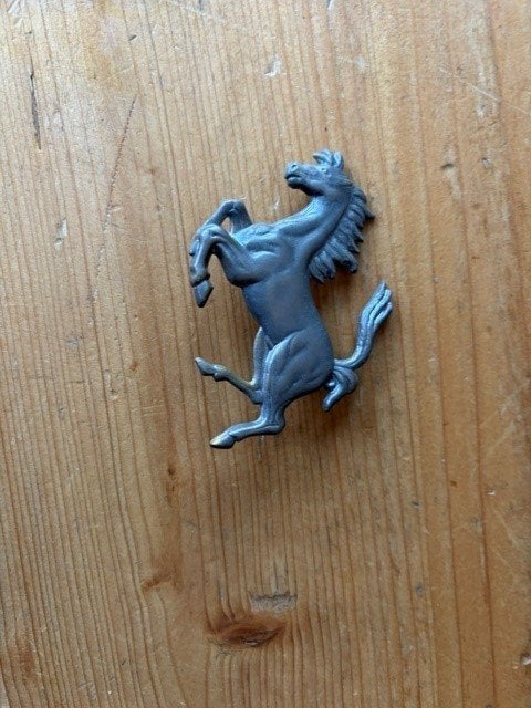 Origineel Ferrari Testarossa Cavallino embleem, Ophalen of Verzenden, Nieuw, Ferrari