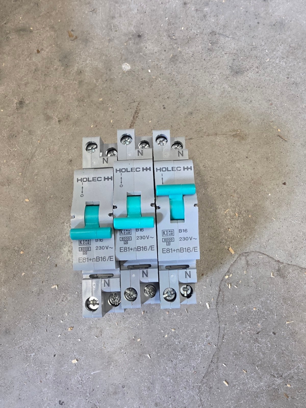 HOLEC E81+nB16/E B16 230V~ Aardlekschakelaar (3 stuks), Ophalen of Verzenden, Gebruikt, Schakelaar