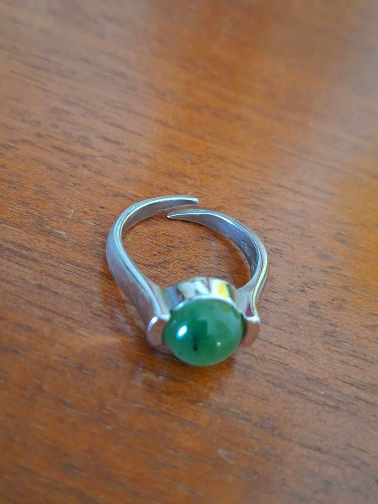 Vintage zilveren ring met jade, Sieraden, Tassen en Uiterlijk, Ringen, Ophalen, 17 tot 18, Dame, Zilver