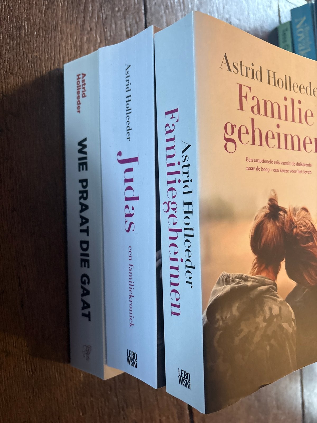 3x Astrid Holleeder: Judas, Familiegeheimen, Wie Praat Die G, Ophalen of Verzenden, Zo goed als nieuw, Overige