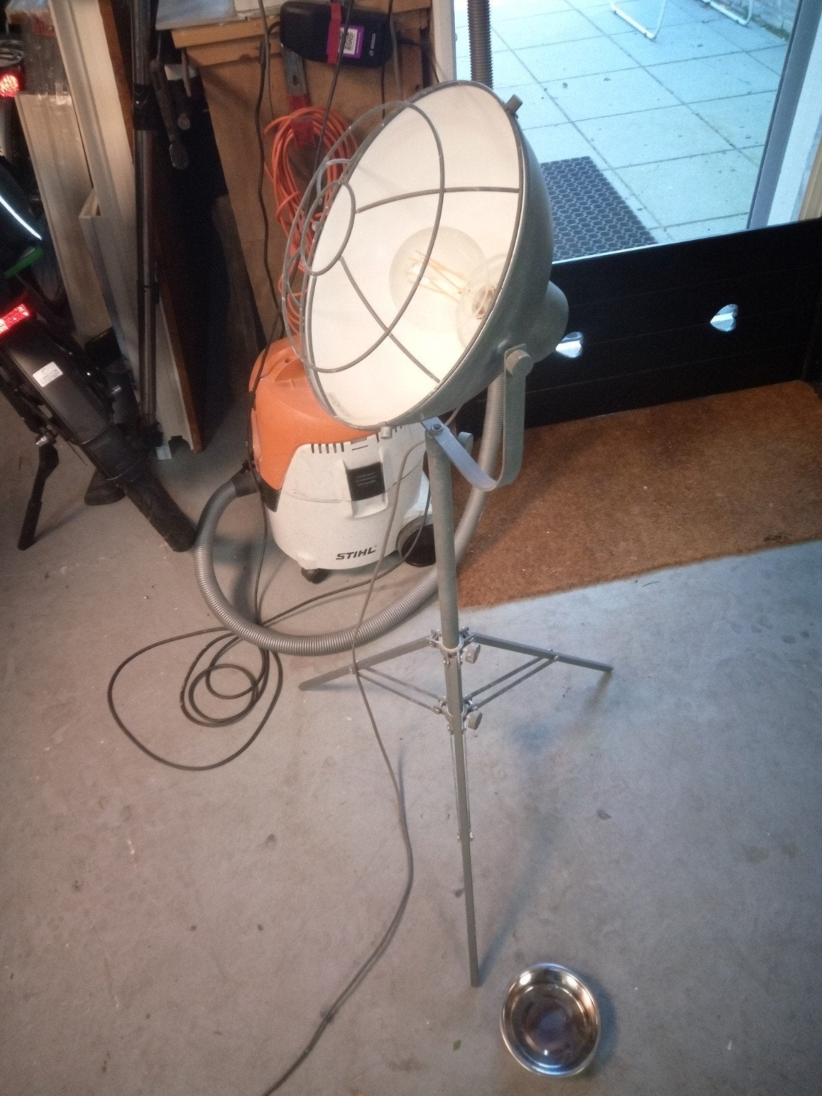 Grote industriële vloerlamp op statief, Gebruikt, Metaal, E27 (groot), Ophalen of Verzenden