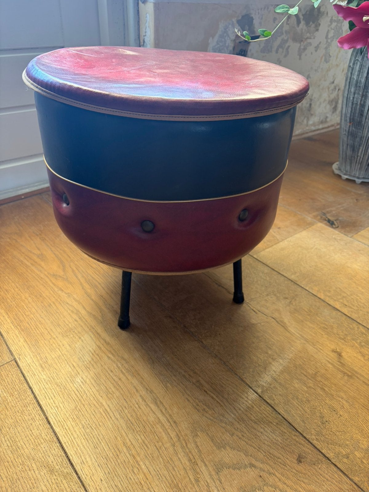 Vintage Design Poef – Jaren 60/70 Retro Hocker, Huis en Inrichting, Krukjes, Ophalen, Gebruikt, Overige materialen