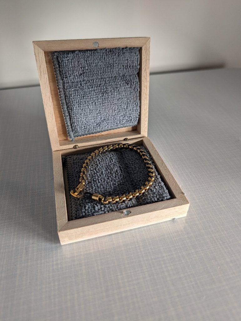 Pig & Hen Goudkleurige armband - 19,5 cm, Ophalen of Verzenden, Zo goed als nieuw, Goud, Staal