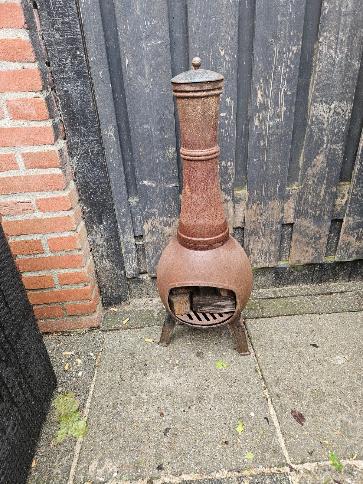 Robuuste gietijzeren potkachel voor buiten, Ophalen