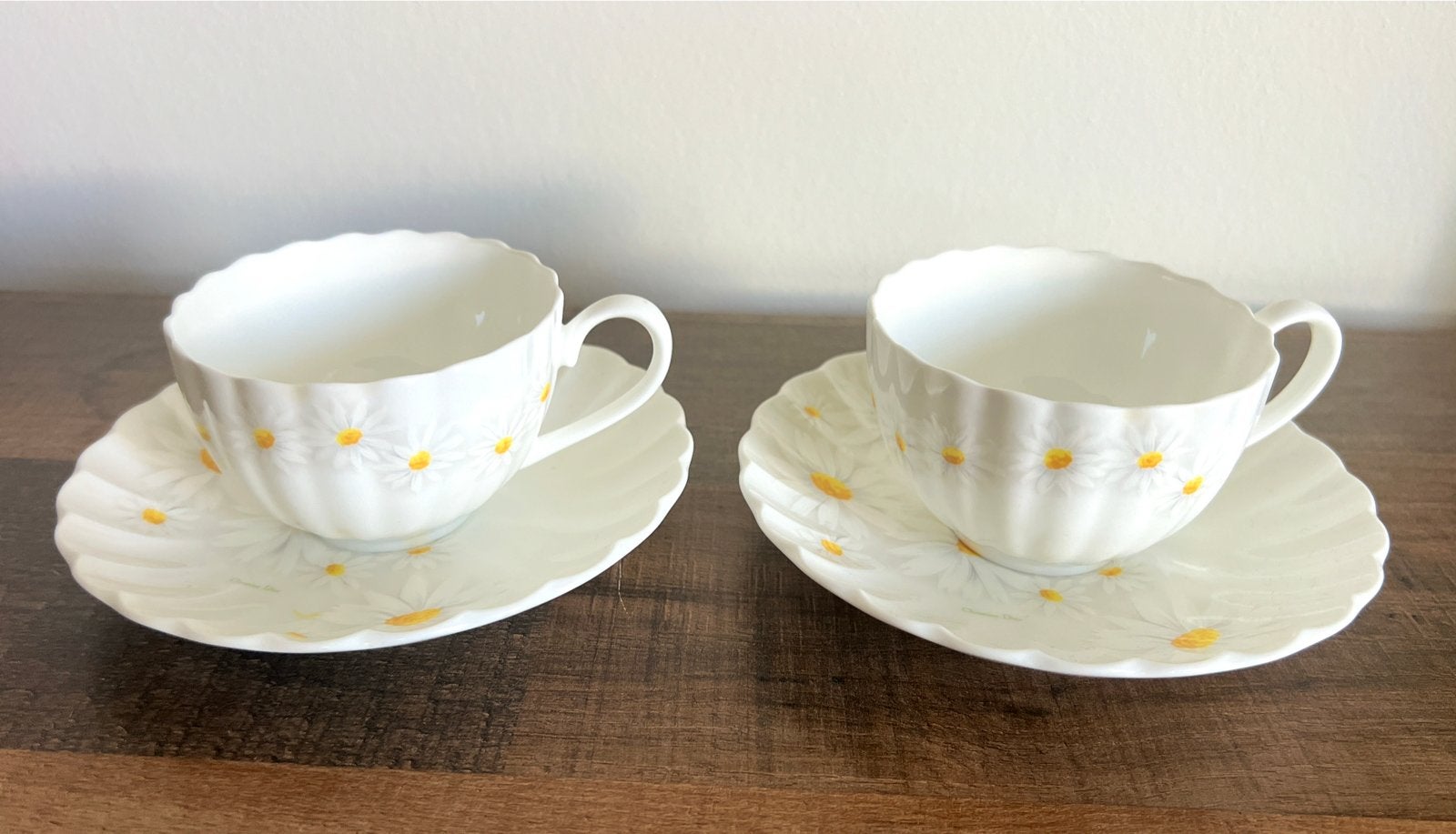 Christian Dior Art de la Table Madeliefjes Kop en Schotel, Overige merken, Vintage, Ophalen of Verzenden, Zo goed als nieuw