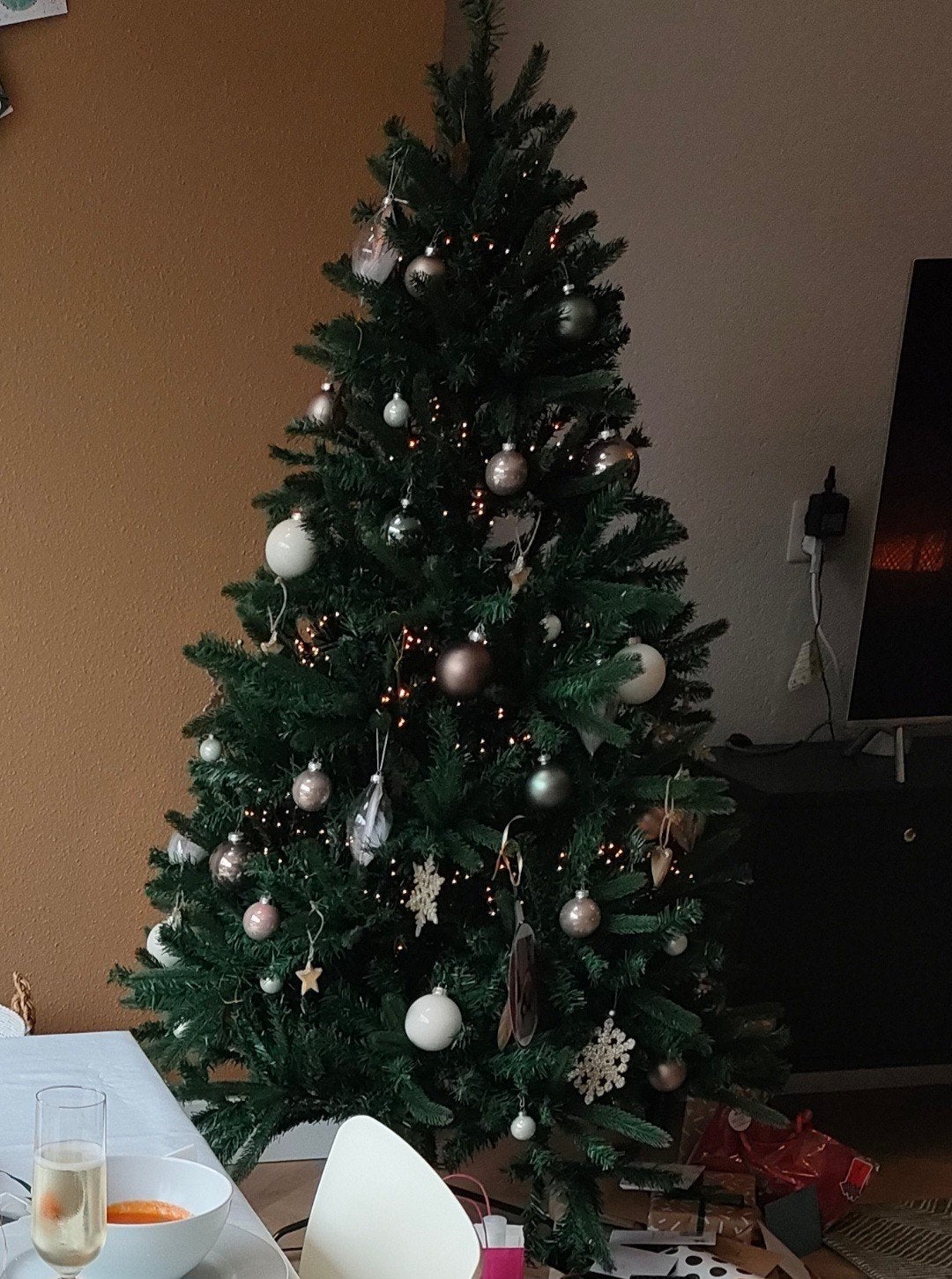 Kunstkerstboom 180cm/90d cm natuurgetrouw (zonder decoratie, Ophalen, Gebruikt