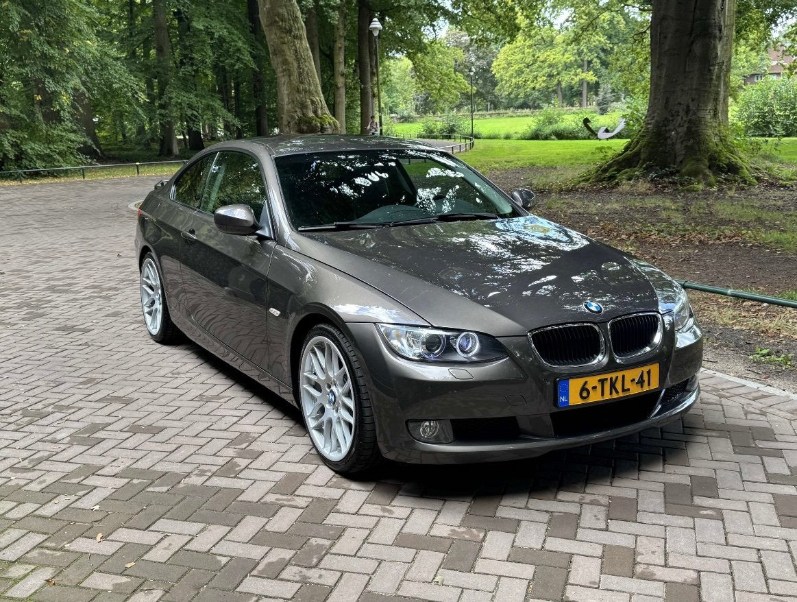BMW 3-Serie 2.0 I 320 Coupe AUT 2010 Bruin, Auto's, BMW, 3-Serie, Benzine, C, Coupé, Automaat, Geïmporteerd, Bruin, Achterwielaandrijving