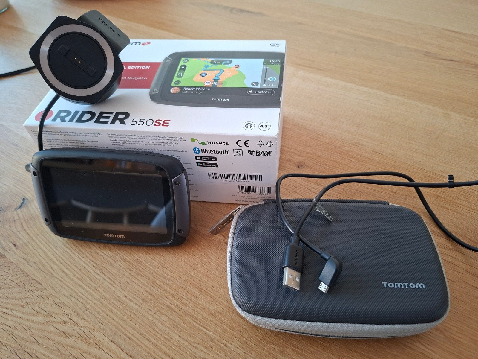 TomTom Rider 550SE navigatie, zgan, met RAM mount en hoes, Ophalen, Zo goed als nieuw