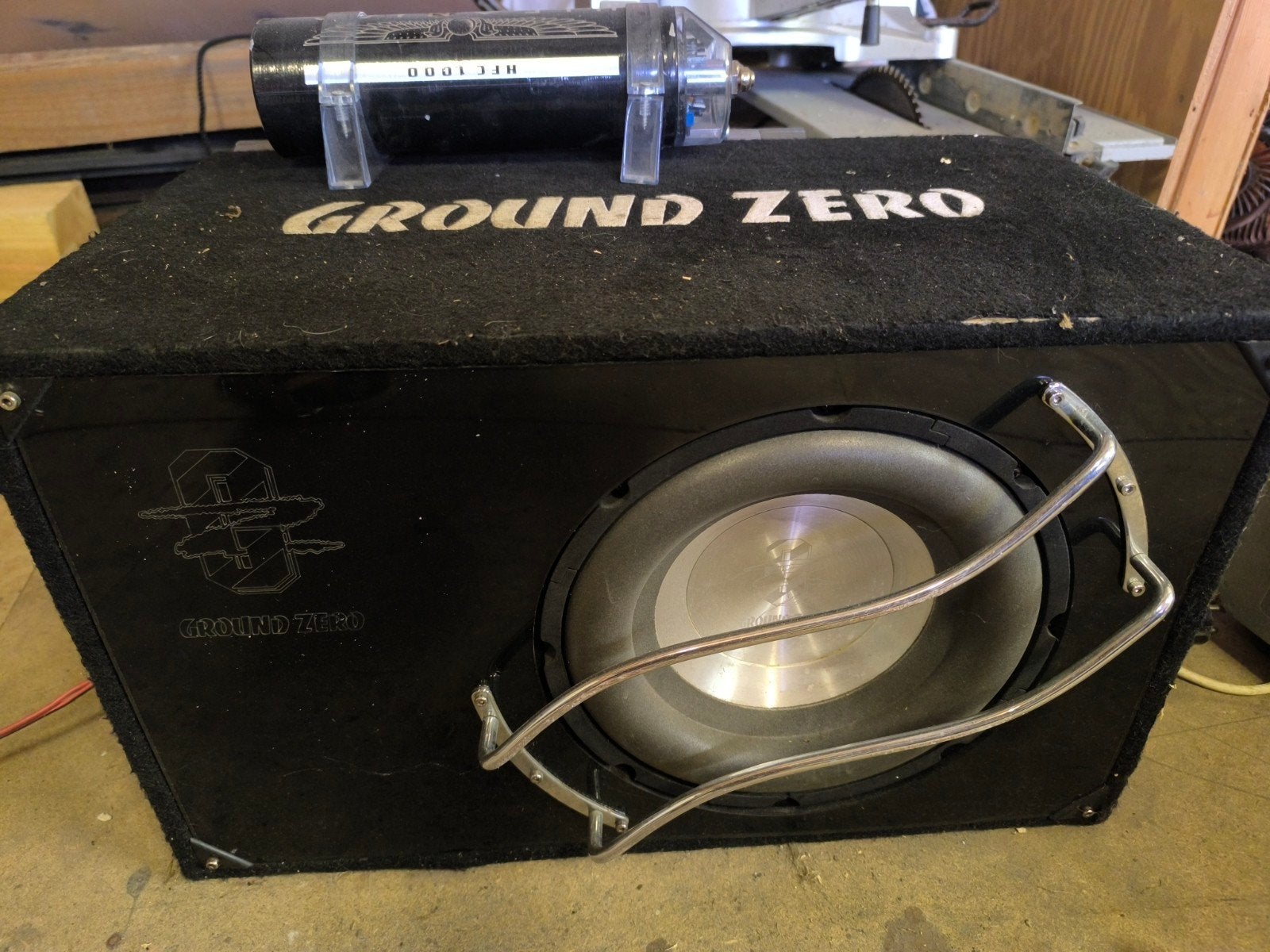 Ground Zero subwoofer met versterker en condensator, Ophalen