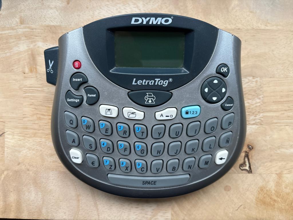 DYMO LetraTag LT-100H Labelmaker QWERTY Toetsenbord, Ophalen of Verzenden, Zo goed als nieuw, Qwerty, Etiket