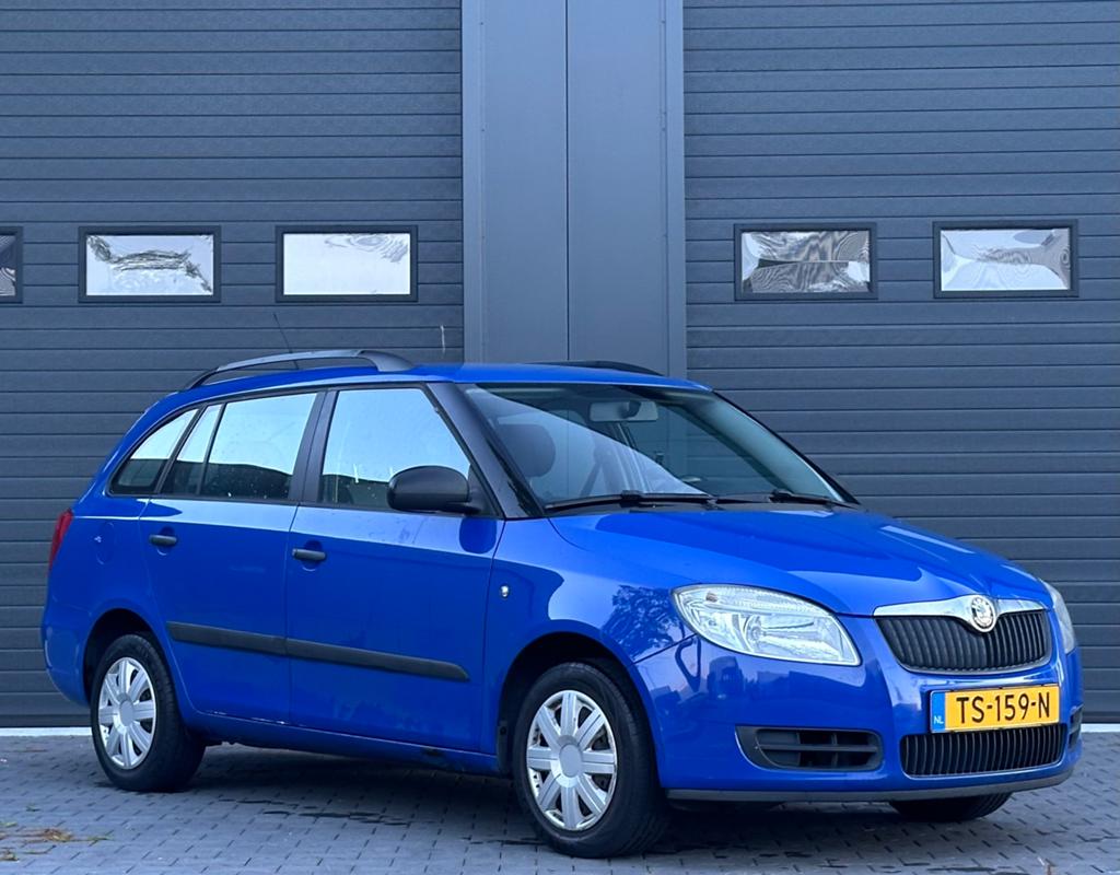 Skoda Fabia | APK | Airco | All-season banden |, Auto's, Voorwielaandrijving, 450 kg, 40 €/maand, Blauw