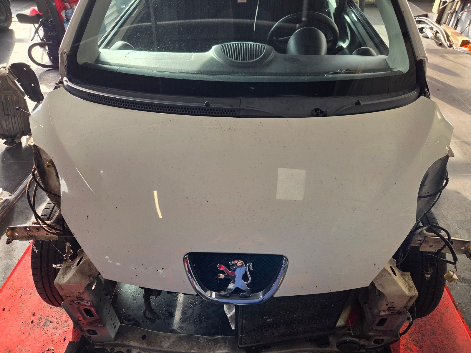Witte motorkap Peugeot 107 – Toyota Aygo / Citroën C1, Auto-onderdelen, Ophalen, Voor, Citroën, Motorkap
