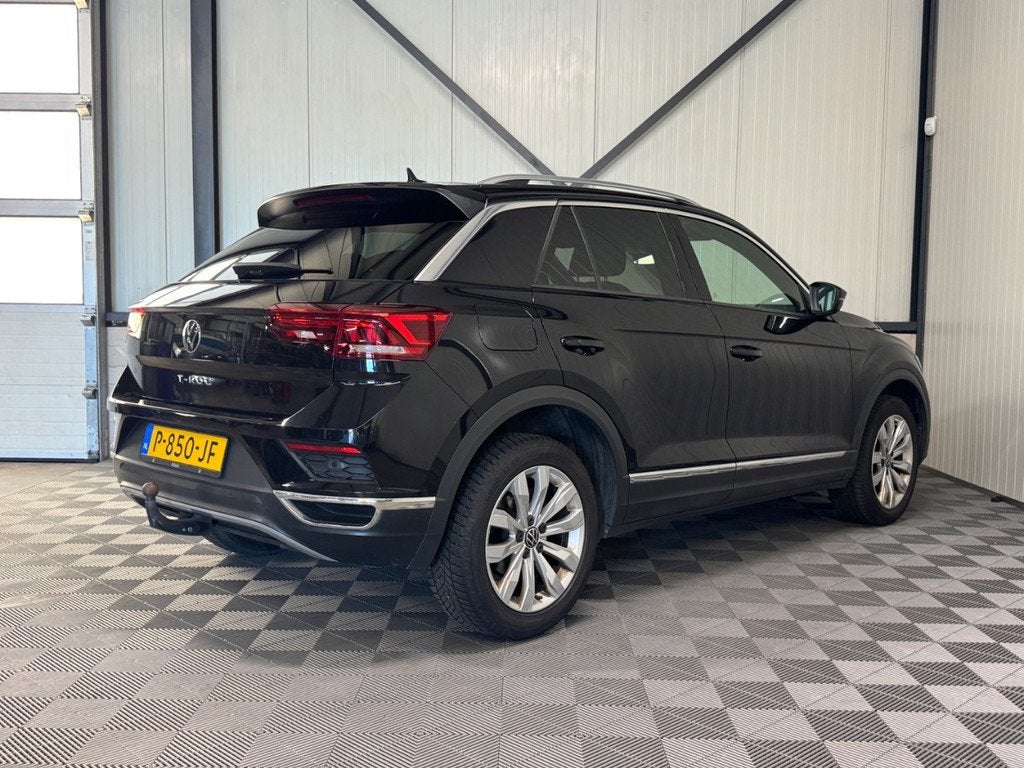 Volkswagen T-Roc 1.5 TSI DSG | Sport | Navi | Camera | Virtu, Euro 6, 4 cilinders, Zwart, Origineel Nederlands