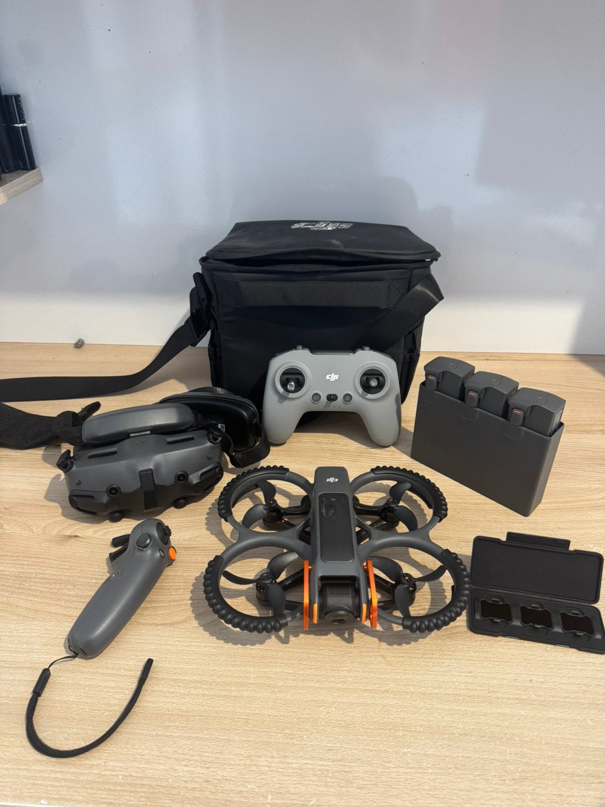 850 VOOR VANDAAG DJI Avata 2 Fly More Combo DJI Care Refresh, Ophalen, Zo goed als nieuw