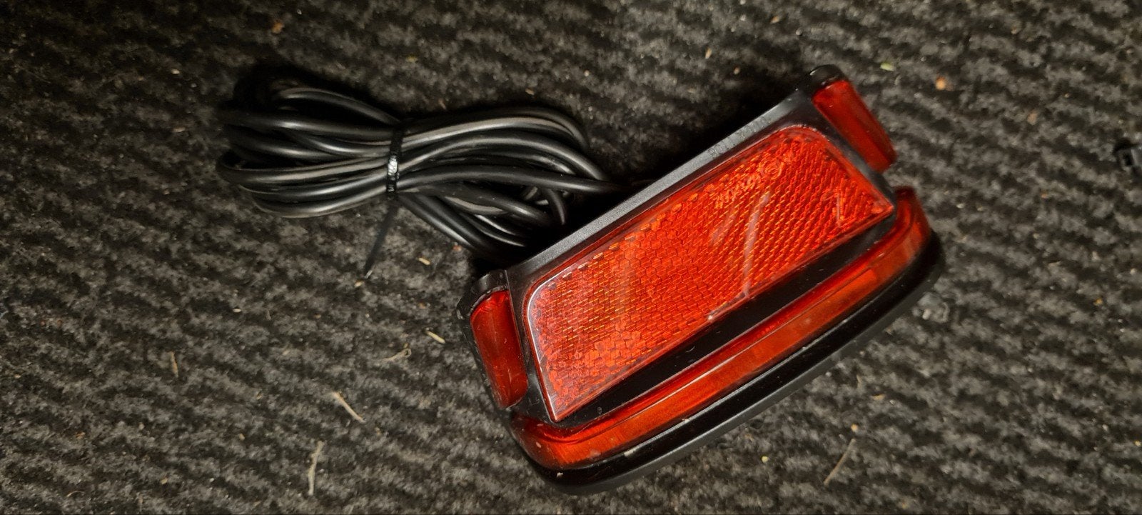 Gazelle impulse achterlicht met kabel, Verzamelen, Speldjes, Pins en Buttons, Ophalen of Verzenden, Overige onderwerpen