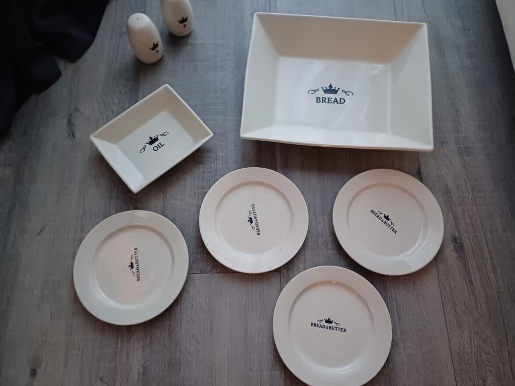 Crèmekleurig 8-delig servies, "oil & bread", Ophalen of Verzenden, Nieuw