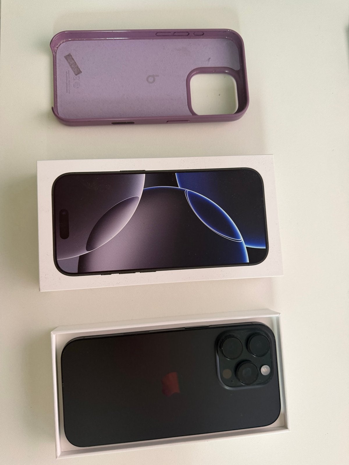 iPhone 16 Pro Zwart Titanium 128GB, Telecommunicatie, Mobiele telefoons | Apple iPhone, IPhone 16 Pro, 128 GB, Zwart, Nieuw