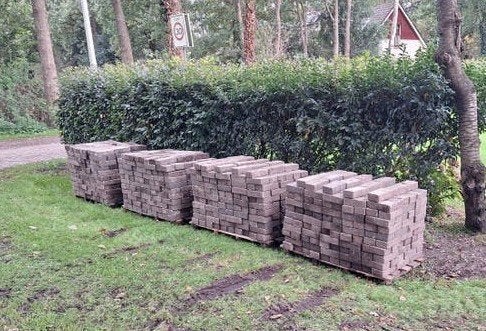 28m2 bkk klinkers 6cm grijs op pallets, Tuin en Terras, Ophalen, Gebruikt, Klinkers, 10 m² of meer