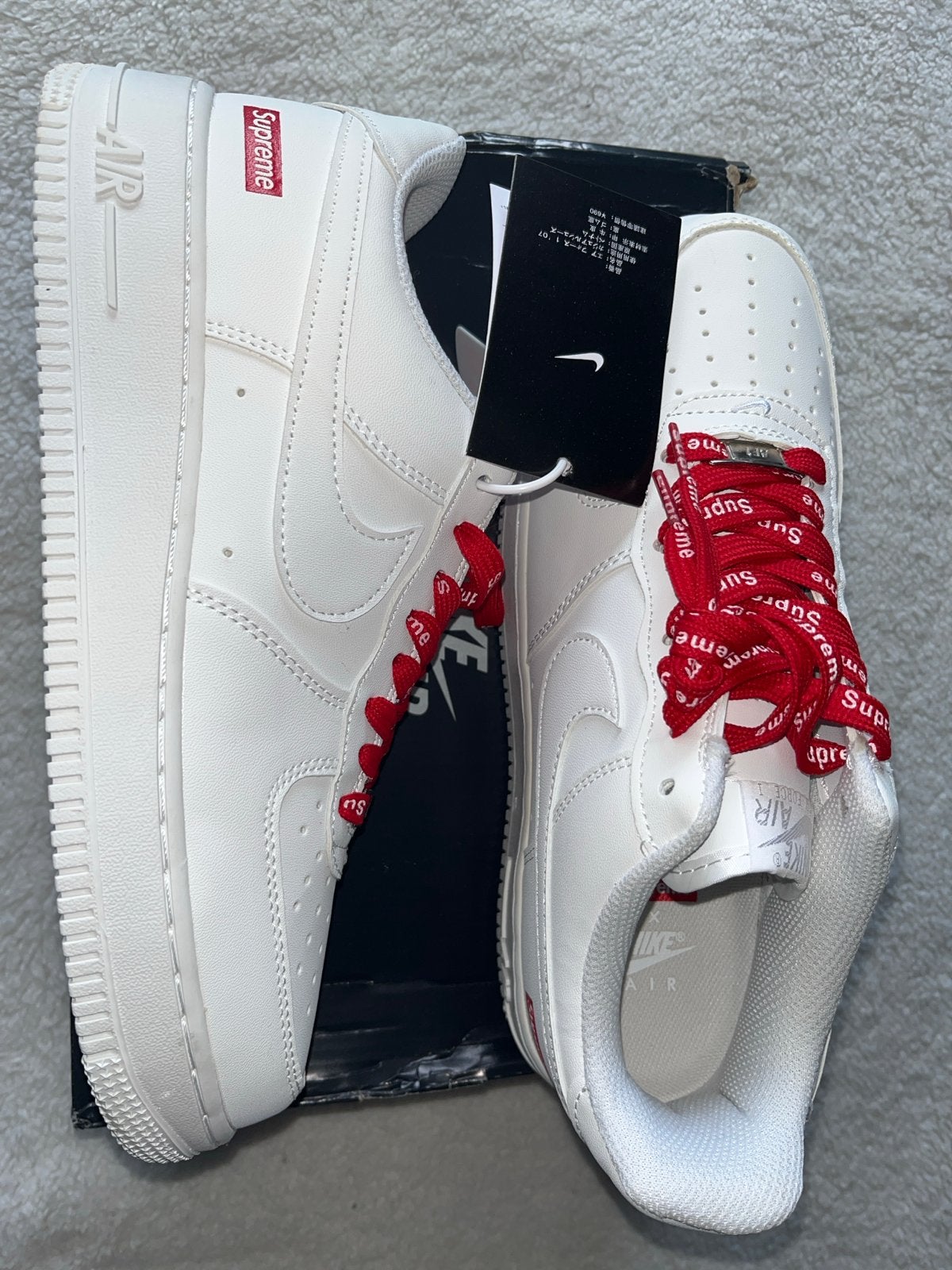 Nike Air Force 1 Low Supreme White - Maat 42, Ophalen of Verzenden, Nieuw, Wit, Sneakers of Gympen